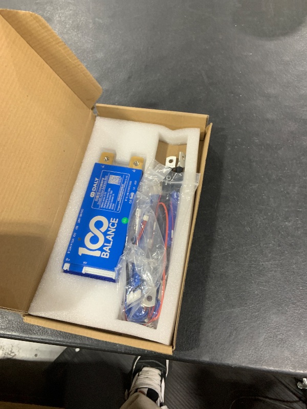 Photo 1 of DALY BMS 150A 8S - 17S Built in Bluetooth 1A Active Cell Balancing RS485 CAN for 24V - 60V LiFePO4/Li - ion/LTO Battery Packs Perfect for Golf Cart, Home Energy System, E - Bike