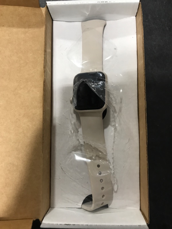 Photo 1 of Apple Watch SE (2nd Gen) (GPS, 40mm) - Starlight Aluminum Case with Starlight Sport Band, M/L (Renewed)