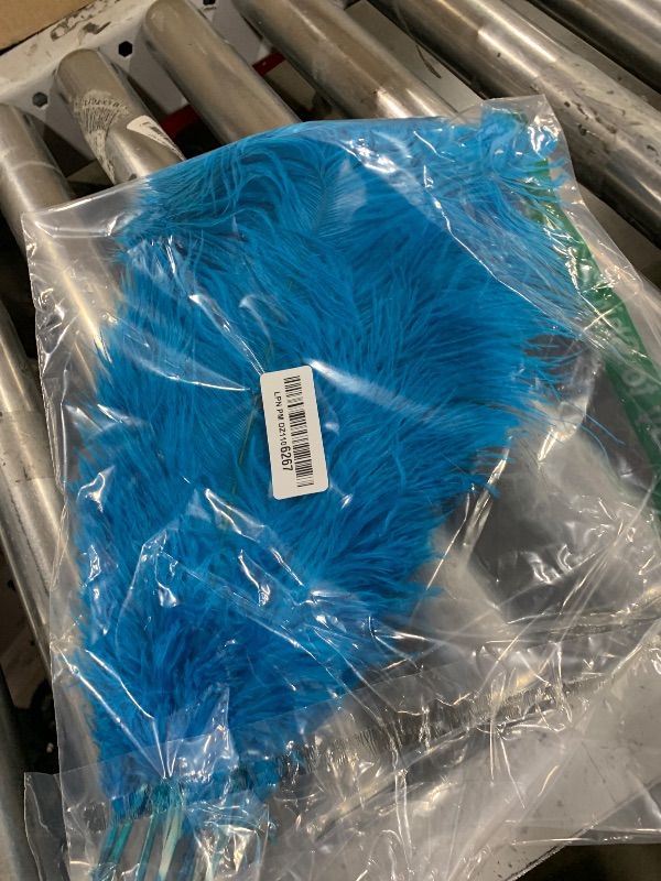 Photo 1 of 10pcs Large Turquoise Ostrich Feathers 16-18 inch Fluffy Feather for Crafts Home Party Decoration Wedding Centerpieces Clothes Vase Decor