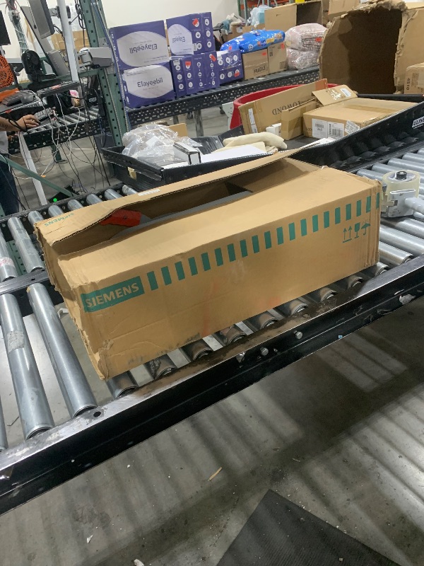 Photo 1 of Siemens HF363 100-Amp 3 Pole 600-volt 3 Wire Fused Heavy Duty Safety Switches