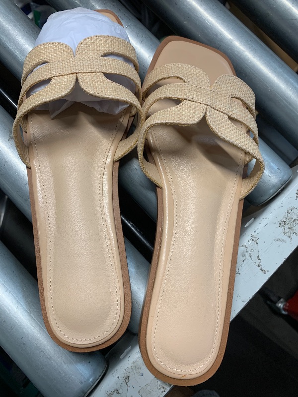 Photo 1 of (see all images) Artrotter Beach Sandals for Women Comfortable Raffia Sandals Vacation Summer Shoes for Women Flat Sandals Slides, Size 9