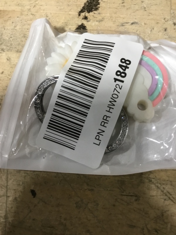 Photo 1 of 3pcs Hat Clips, Practical Hat Holders for Travel on Bag Silicone Hat Clip Hat Luggage Clip Hat Clip for Bag Protecting Hat from Falling Multicoloured
