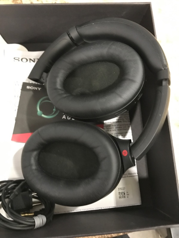 Photo 1 of ***PARTS ONLY***

Sony WH-1000XM4 Wireless Premium Noise Canceling Overhead Headphones with Mic for Phone-Call and Alexa Voice Control, Black WH1000XM4