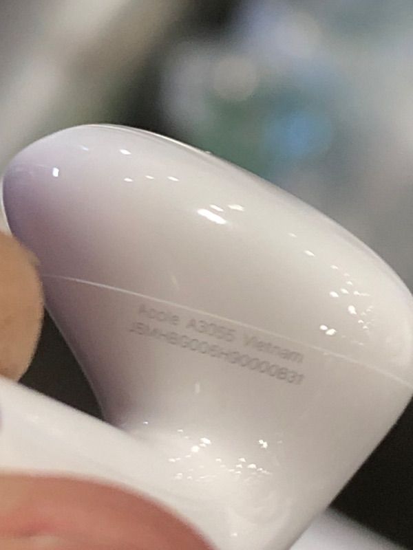 Photo 1 of *** LOCKED - CONNECTION ISSUE - FINAL SALE **** Apple AirPods 4 Wireless Earbuds, Bluetooth Headphones, with Active Noise Cancellation, Adaptive Audio, Transparency Mode, Personalized Spatial Audio, USB-C Charging Case, Wireless Charging, H2 Chip