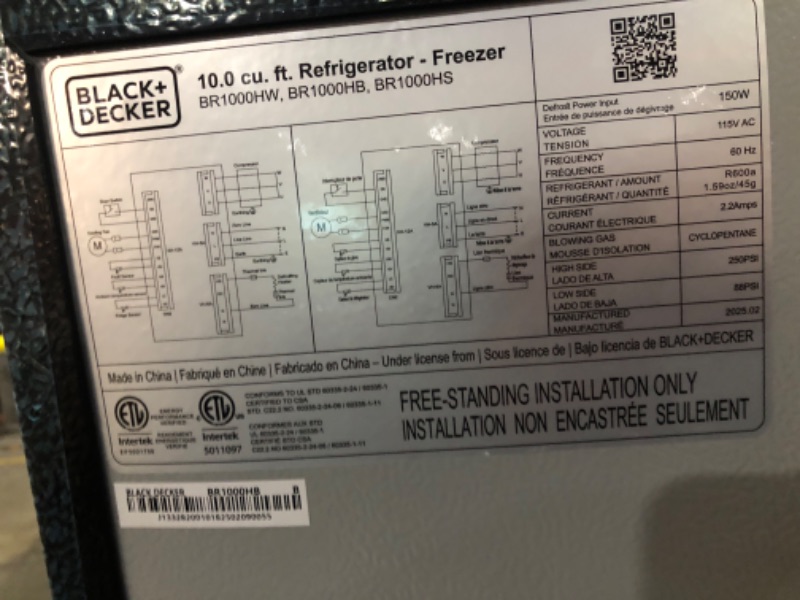 Photo 1 of ***(PARTS ONLY/ MAJOR DAMAGE/ ONLY FREEZER WORKS)***BLACK+DECKER 10 Cu. Ft. Top Mount Refrigerator with Freezer, 2 Door Refrigerator with Top Freezer and Adjustable Temperature Control, ENERGY STAR,BR1000HB, Black