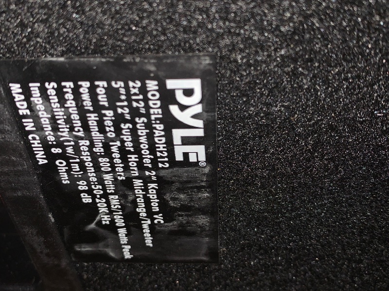 Photo 1 of ****NOT FUNCTIONAL ***BROKEN WHEEL****
Pyle Portable Cabinet PA Speaker System - 1600 Watt Outdoor Stereo Sound Speakers w/ Dual 12" Woofers, 3.4" Piezo Tweeters, 5"x12" Super Horn Midrange, Crossover Network