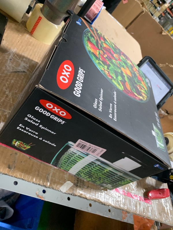 Photo 1 of ***Damaged top***FOR PARTS ONLY***
OXO Good Grips Glass Salad Spinner, Large/6.22 Quart, Clear