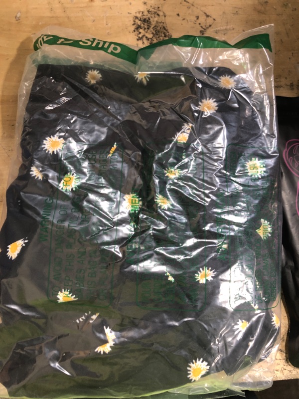 Photo 1 of (LARGE) (BAGGED) (USED/FAIR) Floerns Women's Floral Print Knot Back Ruffle Sleeve Sundress Square Neck A Line Short Dress Black Large