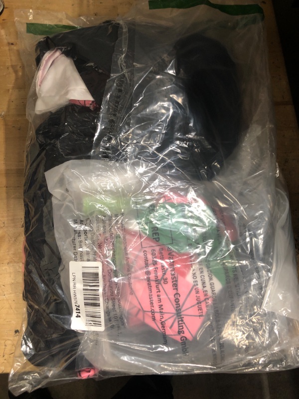 Photo 1 of (incomplete) JYakeji 11 pcs Nezuko Cosplay Costume Kimono for Adult Girls Robe Japanese Anime Costume Halloween Kimono Outfit With Wig (XX-Large)