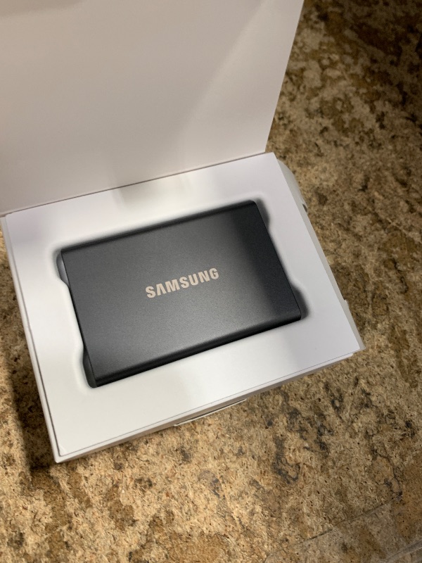 Photo 1 of (powers on doesn't show up on pc) Samsung T7 Portable SSD, 2TB External Solid State Drive, Speeds Up to 1,050MB/s, USB 3.2 Gen 2, Reliable Storage for Gaming, Students, Professionals, MU-PC2T0T/AM, Gray