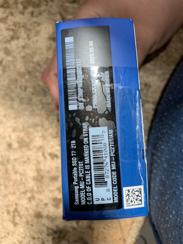Photo 1 of (powers on doesn't show up on pc) Samsung T7 Portable SSD, 2TB External Solid State Drive, Speeds Up to 1,050MB/s, USB 3.2 Gen 2, Reliable Storage for Gaming, Students, Professionals, MU-PC2T0T/AM, Gray