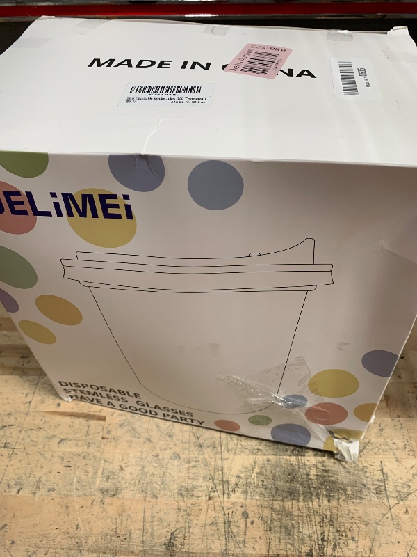 Photo 1 of 20oz Disposable Stemless Glasses With Strawless Sip Lids,PET Disposable Drinking Cups,Clear Plastic Wine Glasses for Parties Birthday,Wedding,Meeting,Christmas Party Supplies (100, Transparent)