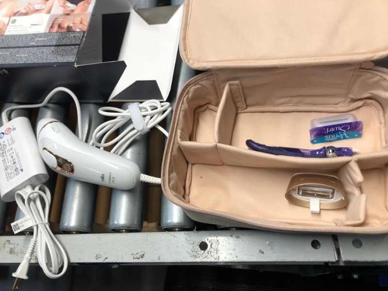 Photo 1 of (PARTS) (NOT FUNCTIONAL) Braun Smart IPL, Silk·Expert Pro 5: at Home Laser Hair Removal for Women and Men, Permanent Visible Hair Reduction in Hair Regrowth for Body & Face, with Venus Swirl Razor, Corded, IPL5137