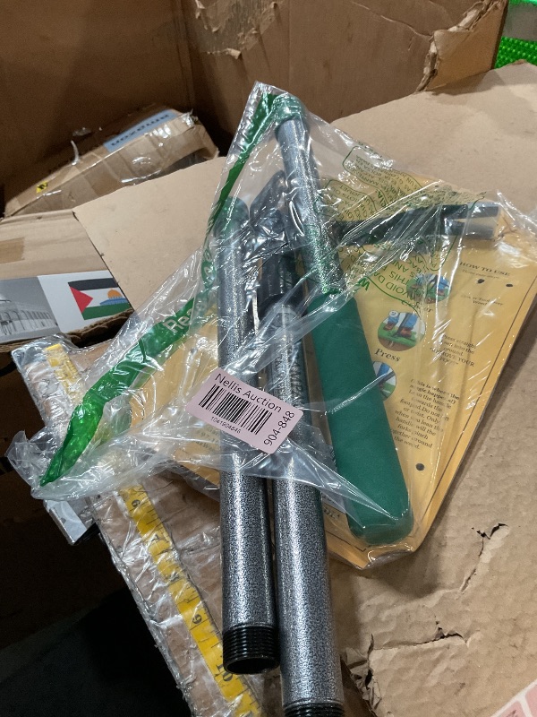 Photo 1 of (USED/FAIR) (BAGGED) (PARTIAL SET) Grampa's Metal Weeder - Stand Up Weed Puller Tool with Steel Long Handle - Made with All Steel Handle & 4-Claw Steel Head - Easily Remove Weeds Without Bending, Pulling, or Kneeling (Green)