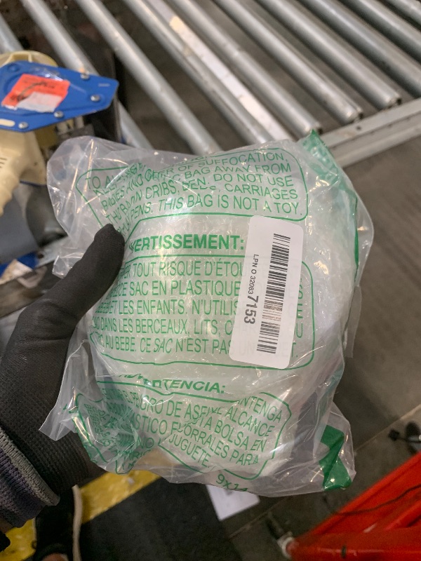 Photo 1 of RUIAN Cute Aquarium Decorations Ceramic Conch Shell-Shaped House Thematic Betta Fish Tank Accessory Decor Ornament Hideout Cave for Fish Playing or Hiding,Hamster House,Craft Projects (Pink)