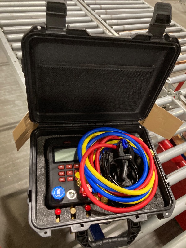 Photo 1 of Aprvtio Digital HVAC Gauge, AMF-300 AC Manifold Gauge Set with 3000PSI Hoses and 2 Wired Temperature Clamp Probes, Refrigerant Gauges for Automotive HVAC System HVAC Tools Kit R134a R22 R12 R502