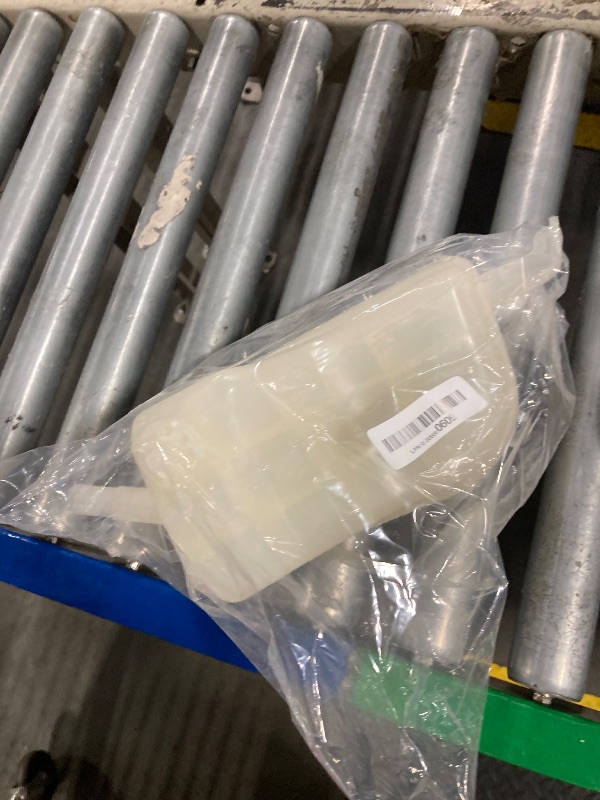 Photo 1 of Dorman 603-782 Front Engine Coolant Reservoir Compatible with Select Lexus/Toyota Models        