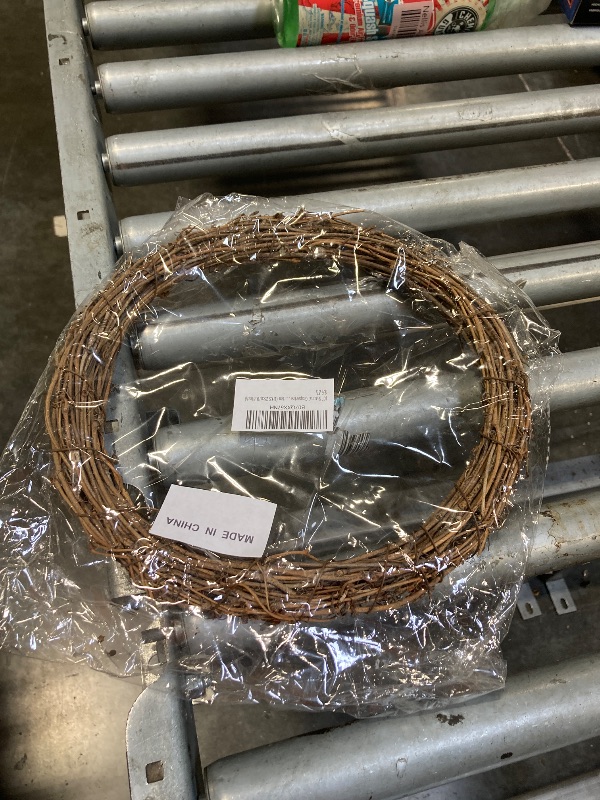 Photo 1 of 10" Natural Grapevine Wreath DIY Crafts Rattan Wreaths for Christmas Door Hanging Wall Window Holiday Festival Wedding Decoration (1PCS 25cm/9.8inch)