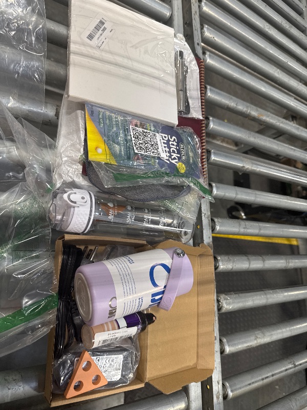 Photo 1 of **BUNDLE BOX OF ITEMS - NO RETURNS - FINAL SALE** 
