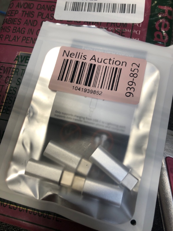 Photo 1 of ????? ???????? Lightning to USB C Adapter for iPhone 16/15 Pro Max/Plus,Samsung S25,iPad,Nintendo Switch,Support Charging,Not for Audio,Type C Charger Connector,for iPhone 16/15 Charger
