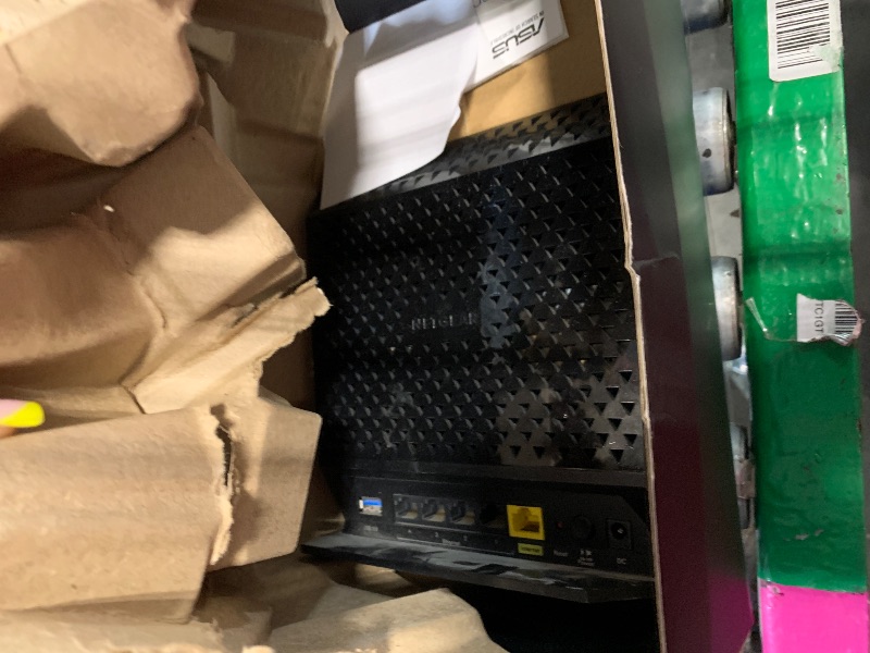Photo 1 of ASUS RT-BE92U BE9700 Tri-Band WiFi 7 Router, Supports New 320MHz Bandwidth & 4096-QAM, MLO, AI WAN Detection, AiMesh Support, Subscription-Free Network Security & Comprehensive VPN Features. 