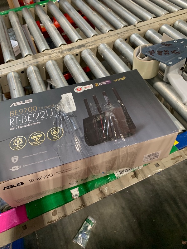 Photo 1 of ASUS RT-BE92U BE9700 Tri-Band WiFi 7 Router, Supports New 320MHz Bandwidth & 4096-QAM, MLO, AI WAN Detection, AiMesh Support, Subscription-Free Network Security & Comprehensive VPN Features. 