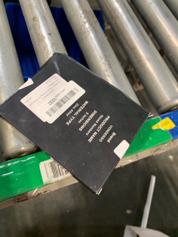 Photo 1 of VONDERSO 5 Inch Floating House Numbers and Letters for Outside,Silver Metal Modern Outdoor Address Sign for Yard Street and Mailbox, Zinc Alloy Solid Address Numbers and Letters,number 1