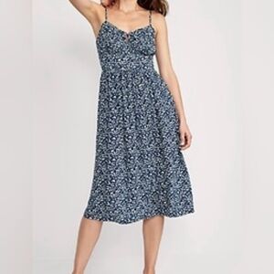 Photo 1 of  [Dress in stock photo is similar to dress] HUSKARY Hawaiian Dresses for Women Luau Party Summer Maxi Flowy Dress with Pockets Floral Beach Casual Sleeveless Sundress XL Blue