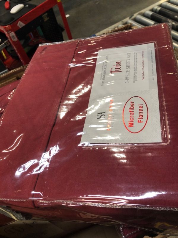 Photo 1 of Flannel Sheets Warm and Cozy Deep Pocket Breathable All Season Bedding Set with Fitted, Flat and Pillowcases, Twin, Burgundy Red