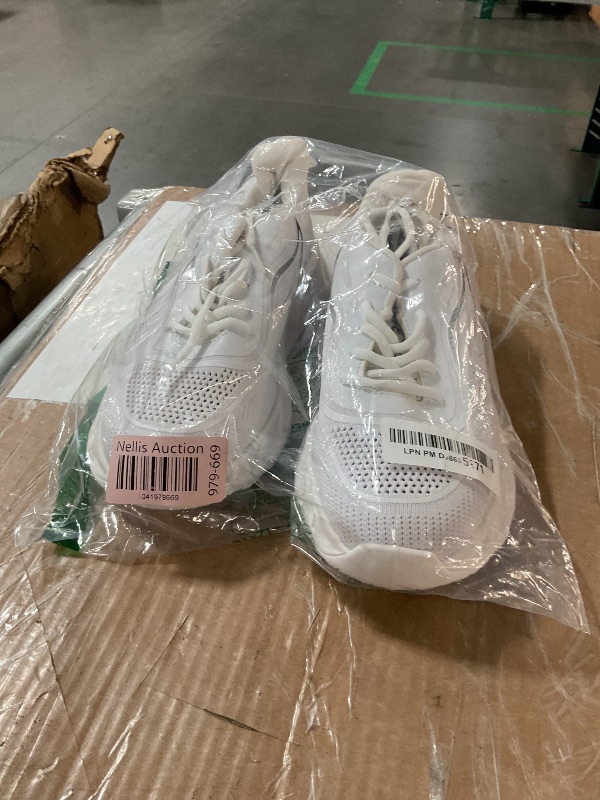 Photo 1 of (BAGGED) (SIZE 5) Furuian Steel Toe Shoes for Men Women Lightweight Indestructible Safety Shoes Comfortable Steel Toe Sneakers Puncture Proof Work Shoes White Mens Size 5
