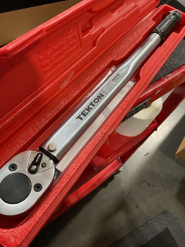 Photo 1 of ***(MAJOR DAMAGE/ SEE NOTES)***TEKTON 1/2 Inch Drive Micrometer Torque Wrench (10-150 ft.-lb.) | 24335