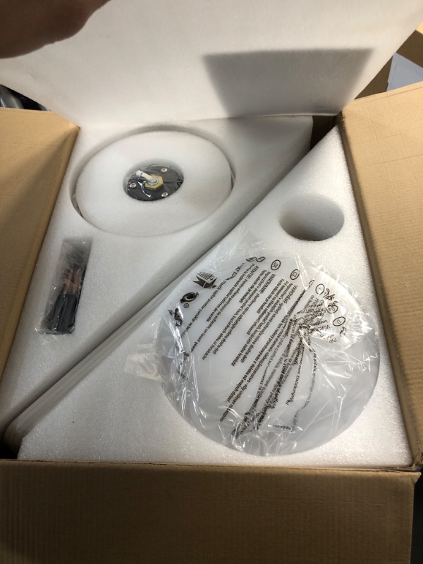 Photo 1 of (PARTS) (UNTESTED) BYKISTOK White Ceiling Fans with Lights - 46" Flush Mount Low Profile Ceiling Fan Light with 5 Double-Sided Blades, 6 Speeds 3CCT Reversible Motor, Modern Ceiling Fan for Indoor/Outdoor Patios