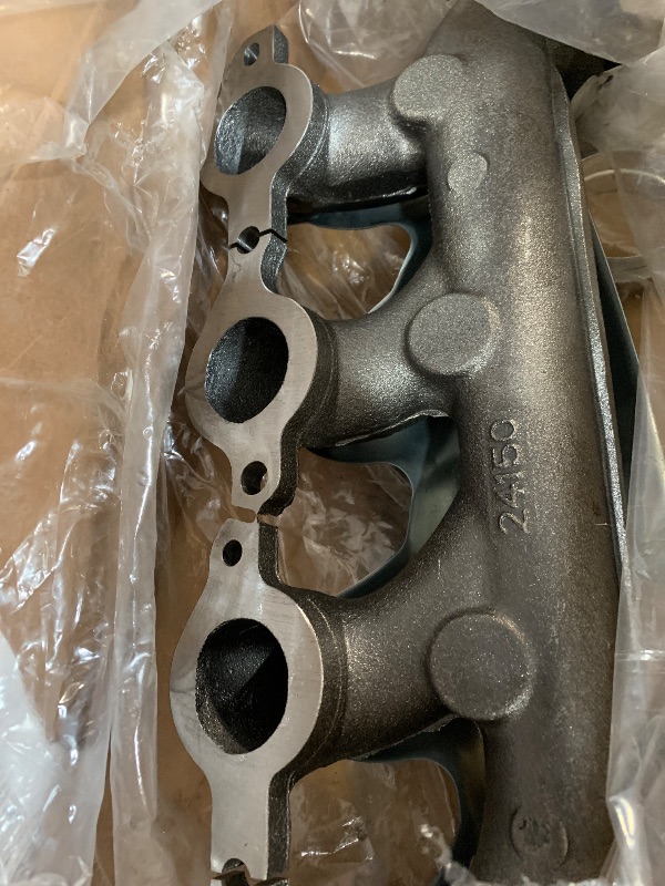 Photo 1 of (used)(incomplete)(damaged) Dorman 674-732 Passenger Side Exhaust Manifold Kit - Includes Required Gaskets and Hardware 