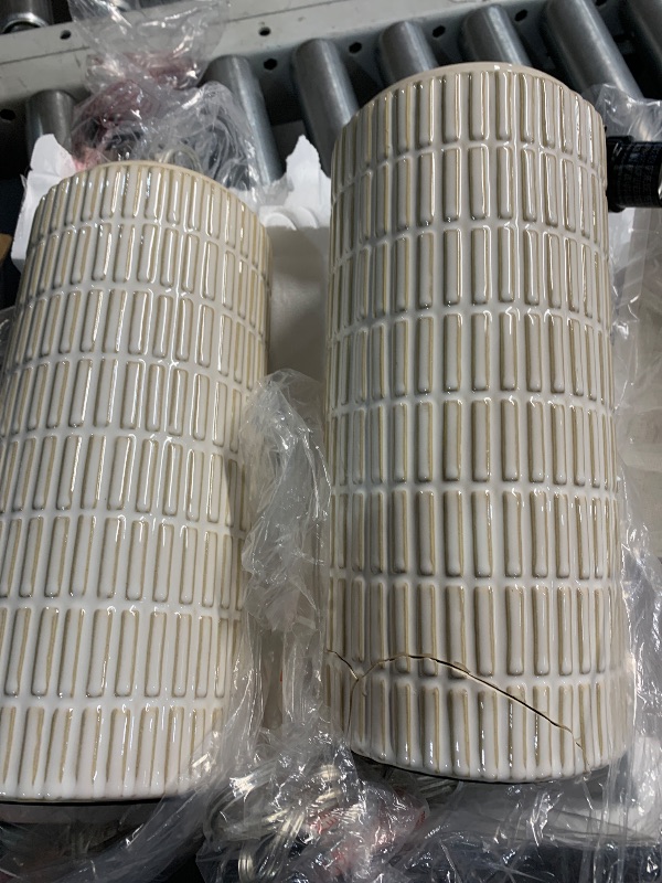 Photo 1 of ***(MAJOR DAMAGE/ SEE NOTES)***
PoKat 23" Modern Ceramic Table Lamp Set of 2 for Living Room White Desk Lamps for Bedroom Farmhouse Bedside Nightstand Bedside Lamp End Table Lamps Beige