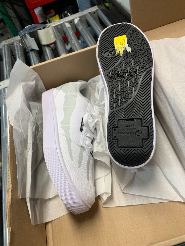 Photo 1 of ***MISSING WHEELS*** HEELYS Men's Pro 20 Prints Wheeled Heel Shoe, White/Grey/Black, 11