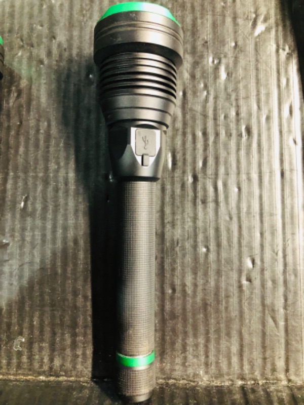 Photo 1 of ***(NO RETURNS OR REFUNDS/ FOR PARTS ONLY/ NON FUNCTIONAL)***
Kodiak® Nearly 1 Mile Beam Tactical Flashlight