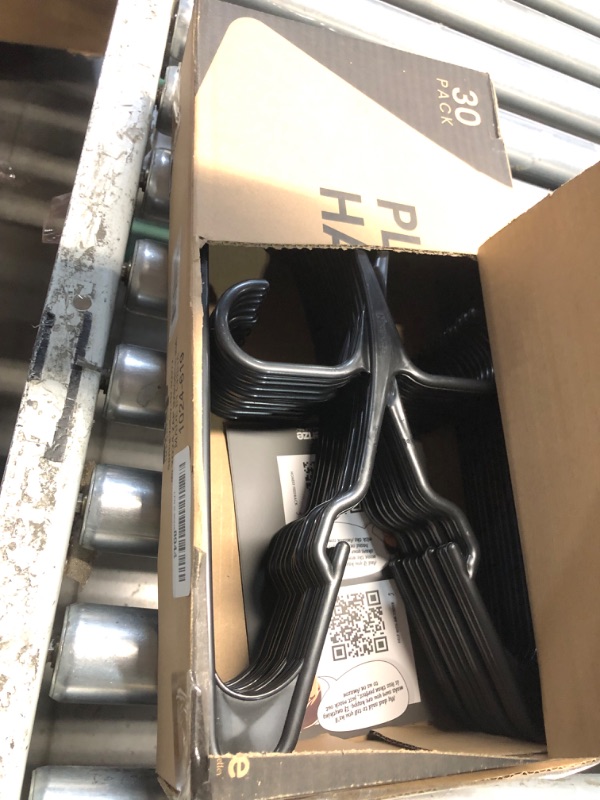 Photo 1 of (MISSING FEW) NEATERIZE Clothes Hangers 30 Pack Black - Plastic Hangers - Ganchos Colgar Ropa