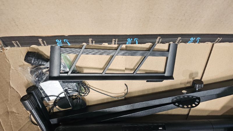 Photo 1 of ***PARTS ONLY***88 Key Piano Keyboard Beginner Electric Digital Piano with Full Size Semi Weighted Keys,Sustain Pedal, Power Supply, Stand, Carrying Case,Headphones