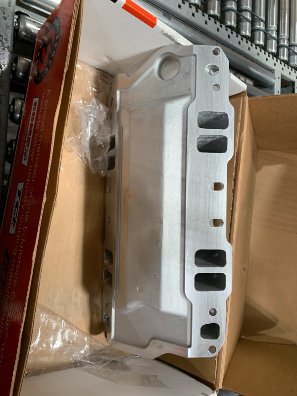 Photo 1 of Edelbrock 2925 Super Victor Intake Manifold