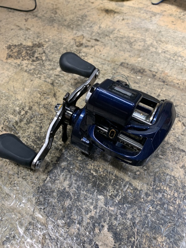 Photo 1 of Daiwa Reels Line Counter LEXA-LC400H Lexa 400Linecounter Baitcasting Reel, Large, Blue