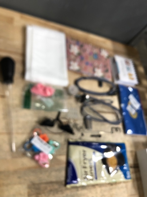 Photo 1 of ***Bundle of home essentials/accessories 