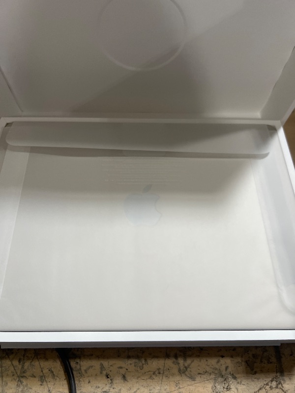 Photo 1 of *ICLOUD LOCKED BY PREVIOUS OWNER* Apple 2025 MacBook Air 13-inch Laptop with M4 chip: Built for Apple Intelligence, 13.6-inch Liquid Retina Display, 16GB Unified Memory, 256GB SSD Storage, 12MP Center Stage Camera, Touch ID; Starlight