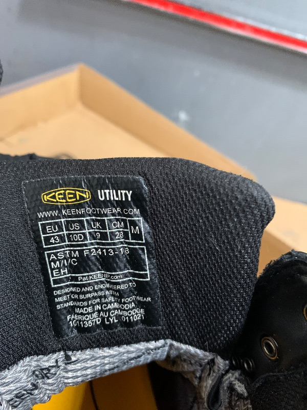 Photo 1 of **SEE NOTES**KEEN Utility Men's Louisville 6" Steel Toe Waterproof Work Boot, Black/Black, 10 Medium US