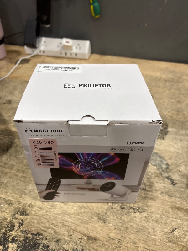 Photo 1 of ?Electric Focus?Magcubic Mini Projector 4K Support, Portable Projector with WiFi 6 and Bluetooth 5.4, Smart Proyector, 5W Soundbase Speaker, 180° Rotation for Home Theater HY300 Ultra