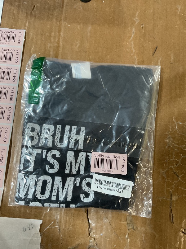 Photo 1 of (Xs) (BAGGED)  Bruh It's My Queen Mom's 40th Birthday OMG Crown Happy Funny T-Shirt(xs) 