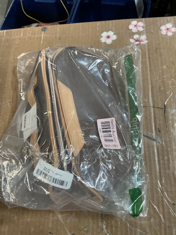 Photo 1 of (used) EACHY Travel Makeup Bag,Large Capacity Cosmetic Bags for Women,Waterproof Portable Pouch Open Flat Toiletry Bag 