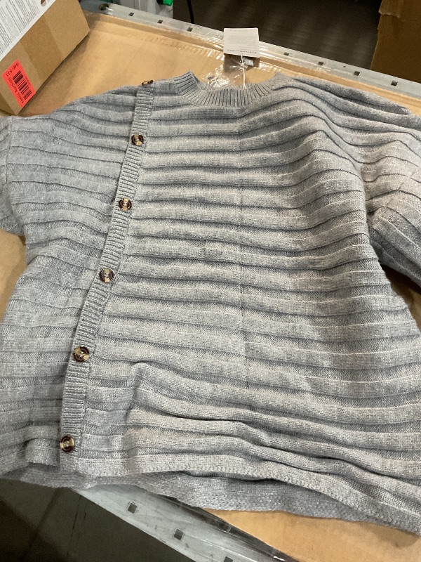 Photo 1 of (Please see all images) PRETTYGARDEN Womens Sweaters Fall 2025 Casual Long Sleeve Crewneck (Grey,Small)