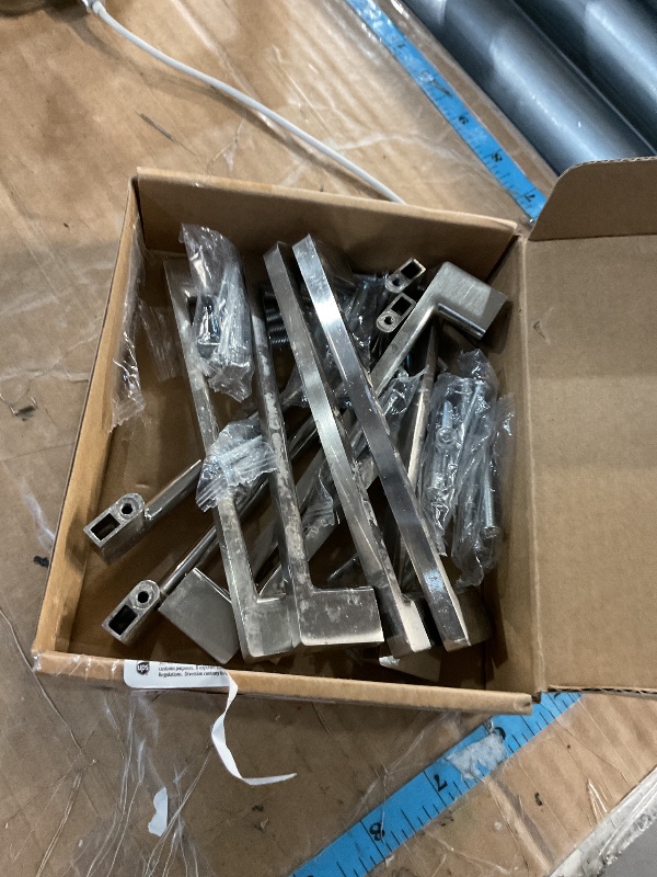 Photo 1 of ***Stock photo for reference, Handles are chrome***Only 9 of the 10***

Redunest Cabinet Pulls Chrome Cabinet Handles Square Drawer Pulls, 10 Pack 5 Inch Stainless Steel Kitchen Door Cupboard Cabinet Handles, Drawer Hardware Handles, 128mm Hole Centers