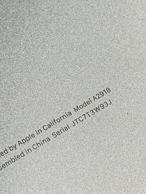 Photo 1 of (Dead battery) Apple 2023 MacBook Pro Laptop M3 chip with 8 core CPU, 10?core GPU: Built for Apple Intelligence, 14.2-inch Liquid Retina XDR Display, 8GB Unified Memory