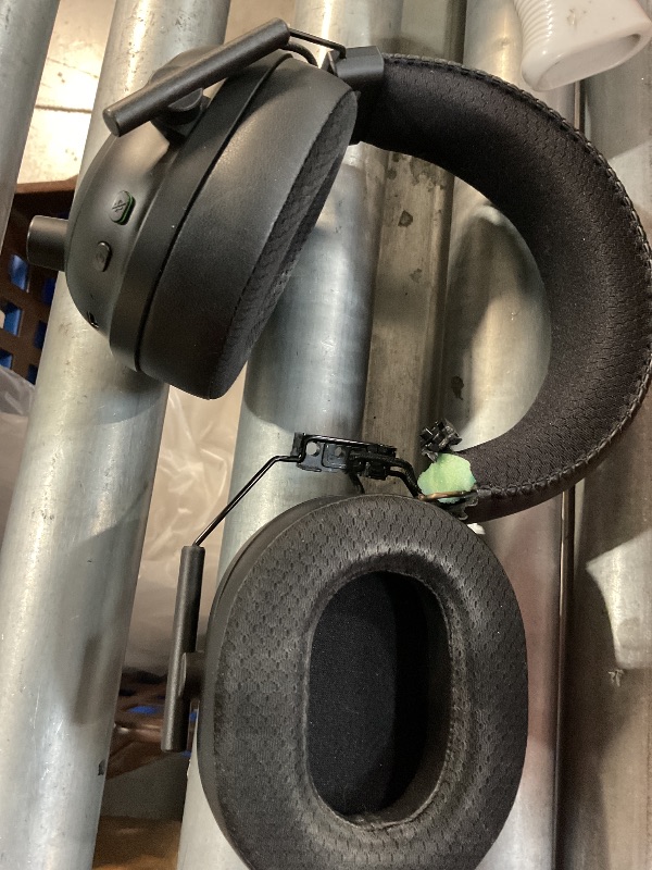 Photo 1 of (See images for damage) Razer BlackShark V2 HyperSpeed Wireless Gaming Headset: 280g Lightweight - THX Spatial Audio - Bendable Mic - 50mm Drivers -